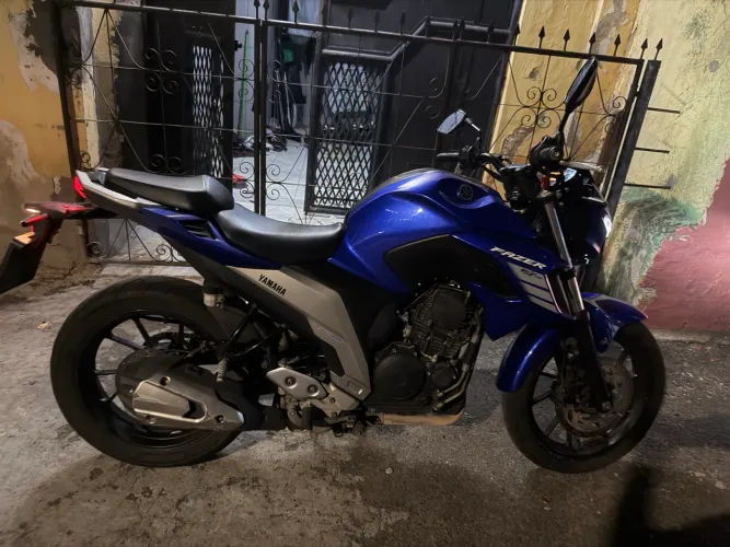 FZ25 2023 único dono