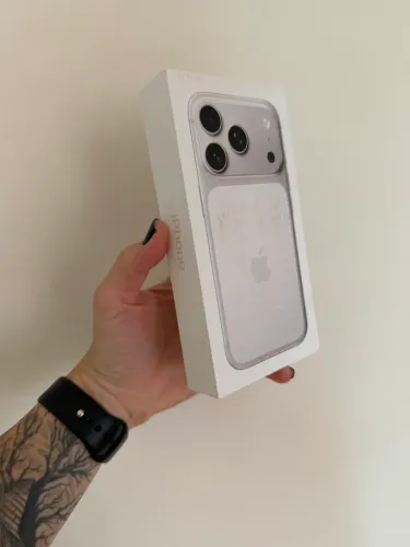 iPhone 17 pro 256gb