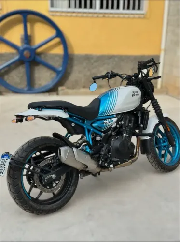Royal Enfield Guerrilla 450 Top 2026