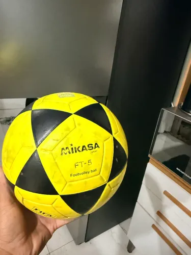 Bola de Futevôlei Mikasa FT-5 usada