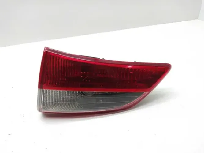 Lanterna Tampa Traseira Direita Hyundai Hb20 2015 Direito/passageiro Vermelho