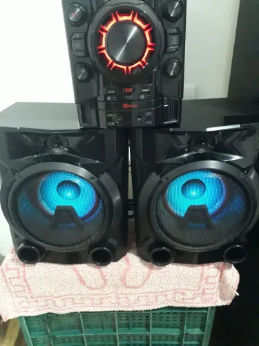 Aparelho de som semi novo LG