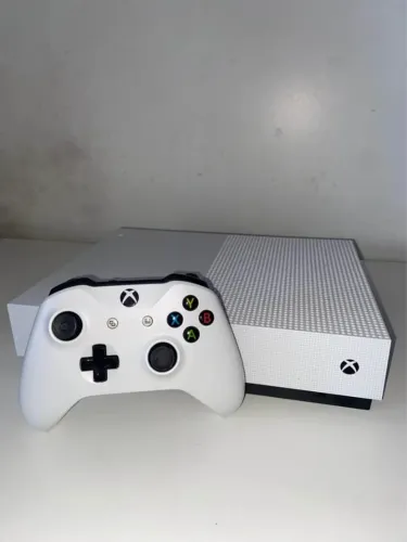 Xbox One S de 1TB à venda