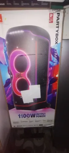 Vendo JBL partybox ultimate de vitrine com dez meses de garantia ZAP *90