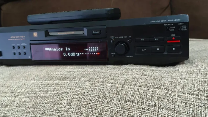 MD player Sony MDS JE520 leia descrição!