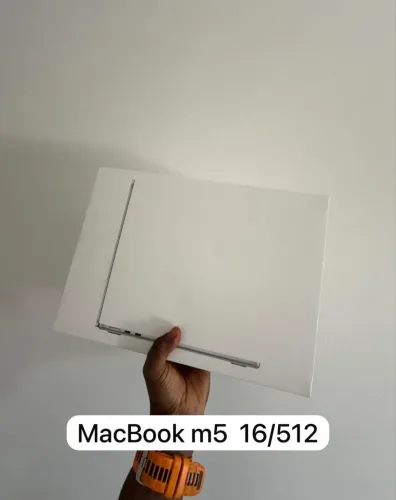 MacBook M5 