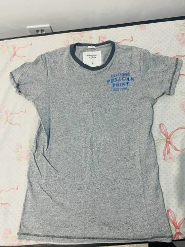 Camiseta Abercrombie & Fitch cinza L 