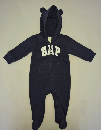 Macacão infantil GAP