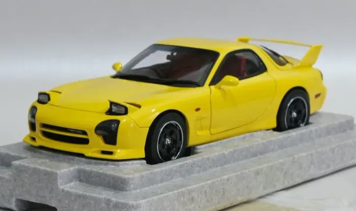 Miniatura RX7 MazdaSpeed Initial D - polarmaster 1/18