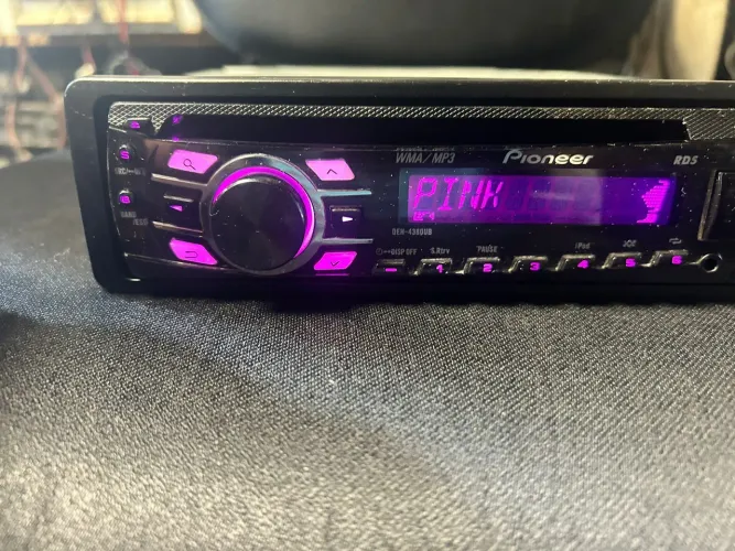 Radio pionner  com Bluetooth instalado 
