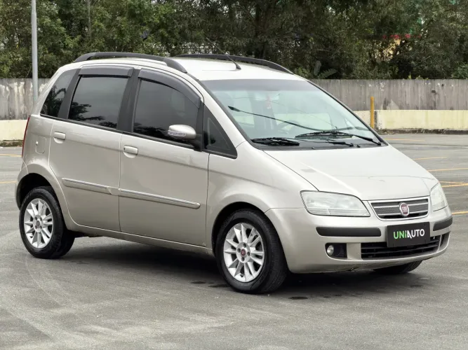Fiat Idea ELX 1.8 MPI Flex 8V 5P 2010