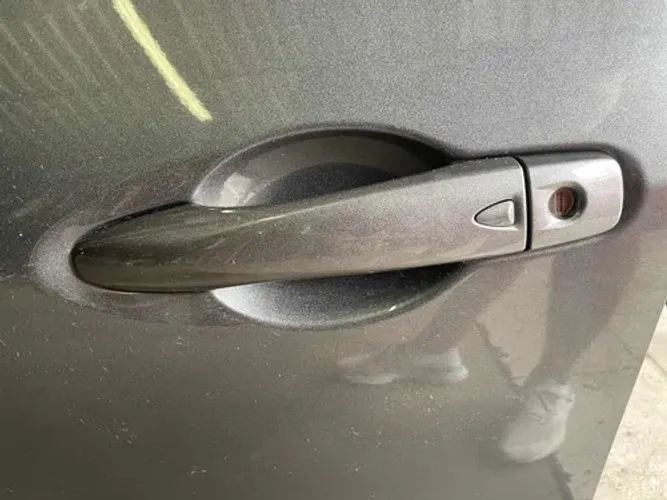 Maçaneta Externa Dianteira Esquerda Nissan Kicks