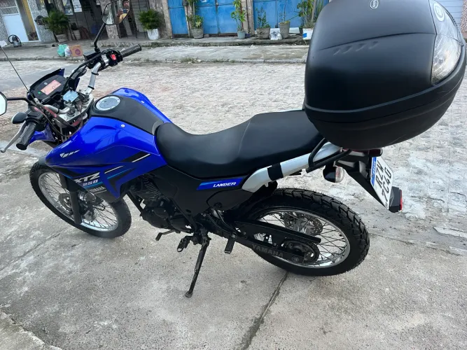 Lander 250 azul 