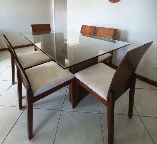 Conjunto Sala de Jantar / Mesa 6 Cadeiras - Madeira Maciça (Lar Shopping)