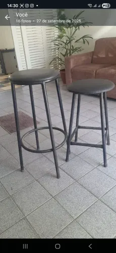 Oportunidade jogo de banquetas usadas bem barato