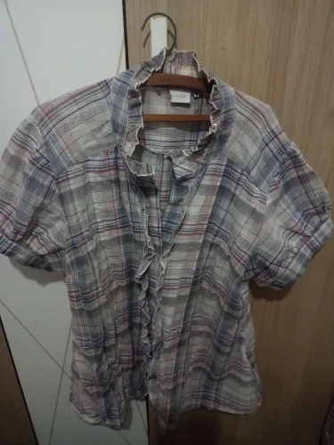 Blusa xadrez tamanho M ótimo estado 