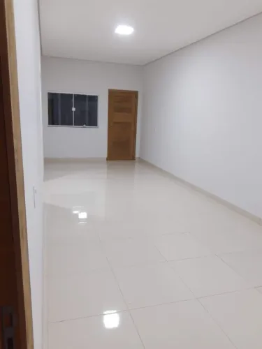 Aluga-se casa em Sinop, bairro aquarela das artes