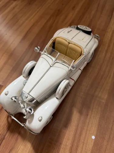 Carro miniatura coleção maisto