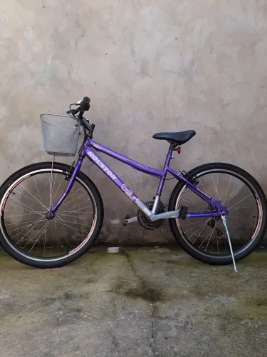 Bike Houston Aro 26 com Marchas - Bem Conservada