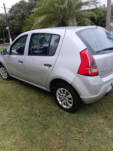 Renault Sandero Authentique Hi-flex 1.0 16V 5P 2012