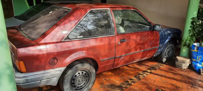 Escort CHT1.6 Gasolina (PARA RETIRADA DE PEÇAS)