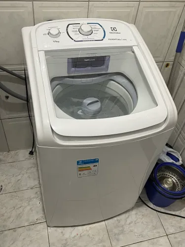 Vendo Máquina de Lavar Electrolux 11kg Branca