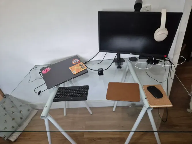 Mesa de Escritório tampo de vidro - Tok&Stok