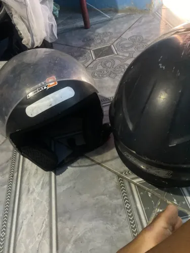 2 capacete de moto nos preços pra vender ligeiro ?
