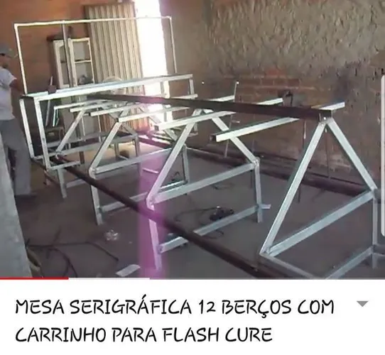Estrutura serigrafica mesa com 12 berços c/ carrinho flash cure<br><br><br>