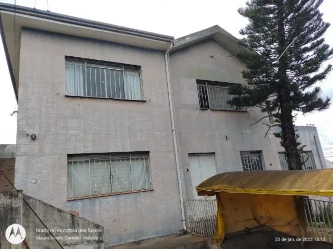 Sobrado centro de Ibiporã, terreno de 371,58 m2, 1 quadra da Igreja Matriz e prefeitura.