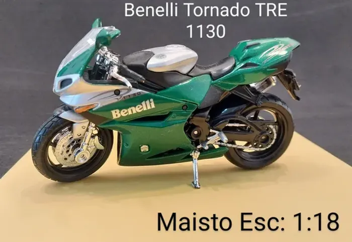 Miniatura Maisto-<br>Esc 1:18. Metal- Moto Benelli Tornado TRE 1130<br>Pneus de Borracha
