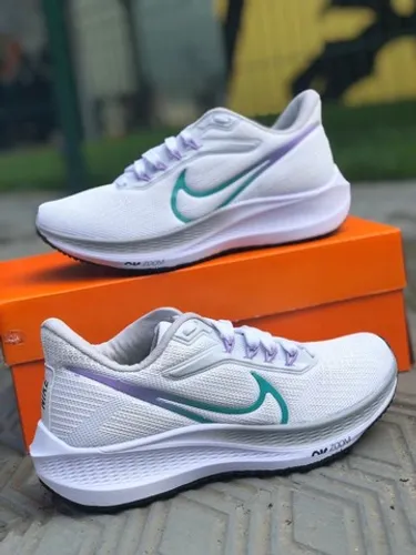 Tênis esportivo Feminino Air zoom Super leve e Confortável!