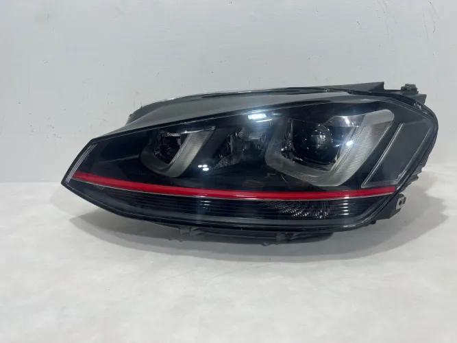 Farol Golf MK7 Hella 