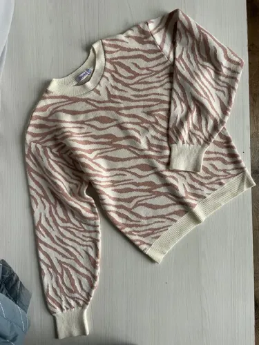 Blusa tricot animal print