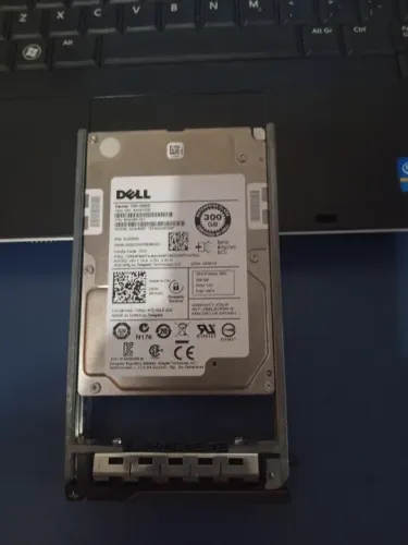 Hd Sas Dell 300gb 2.5 15k 6gbs 0h8dvc C/gaveta (Estudo trocas, aceito ofertas)