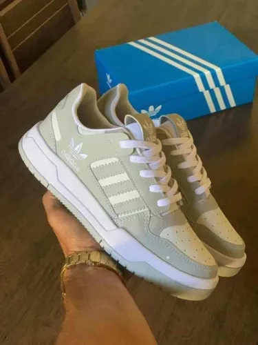 Tênis Adidas - Novo