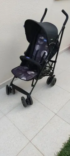 Carrinho de Bebê Passeio Chicco London (modelo guarda-chuva) (a retirar no local)