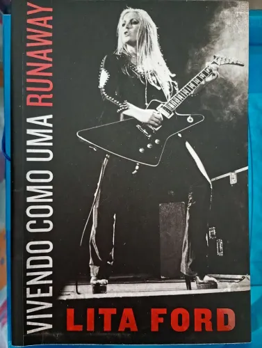 Livro Vivendo como uma Runaway - Lita Ford