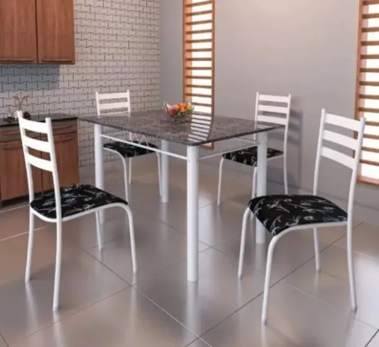 Super oferta de Mesa Retangular 4 cadeiras ! 