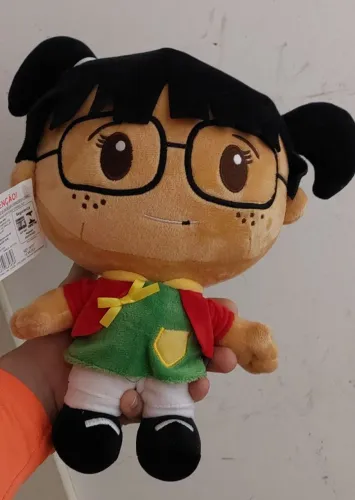 Pelúcia Chiquinha nova.