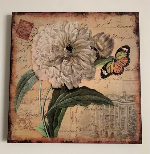Quadro Decorativo Vintage Flor e Borboleta (ideal p/ cobrir quadro de luz)