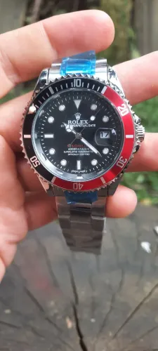 Rolex submarine preto e vermelho