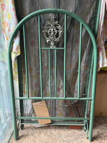 Cama de Ferro - com colchão