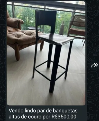 Banquetas altas em couro cada 500.00