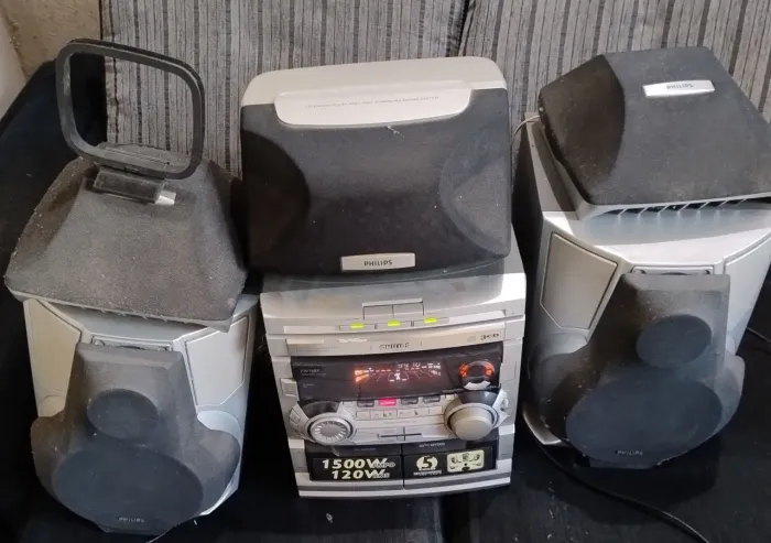 Mini system Philips 1500w PMPO 120w RMS, retirar no local