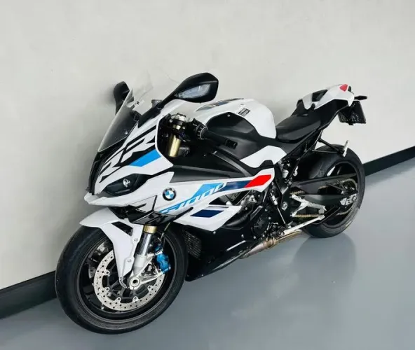 BMW S1000RR M.
