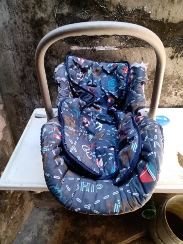 Cadeirinha, ou Beber conforto R$25,00 Cada-leia a descrição