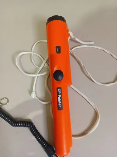 Detector de metais . Ideal para praia e correios. Pouco usado