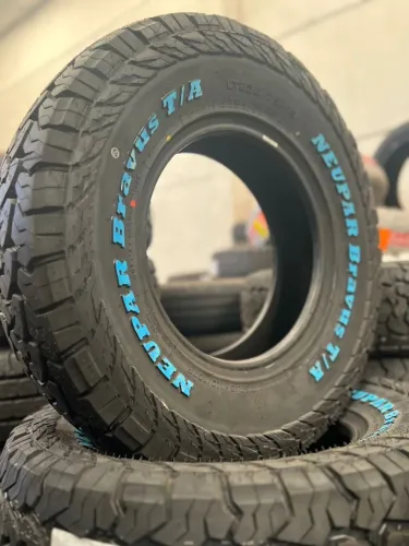  Pneu camionete letras brancas na Centro Sul Pneus - 235/75R15 BF