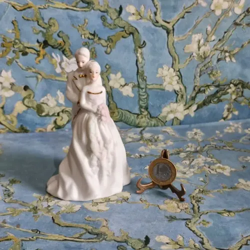 Topo de bolo casal de noivos ou enfeite de recém-casados de resina. Di Capri, 13,5 cm 